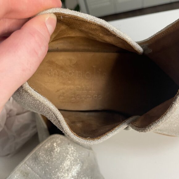 Magnolia Pearl Silver Metallic Leather Pull On Ankle Bootie 40 US 9.5 - Picture 9 of 13